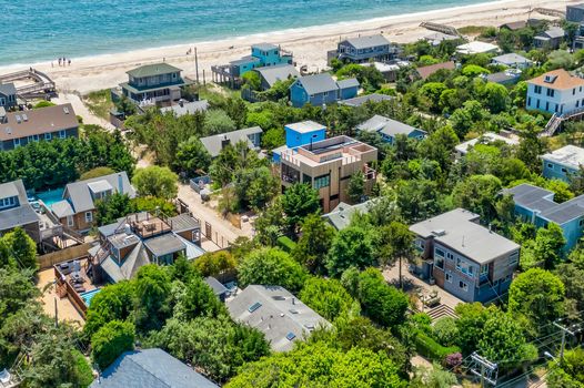 072-467010-58MidwayWalk-72_13463399