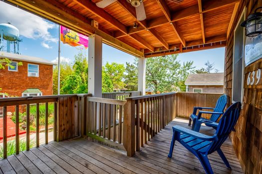 049-417687-639OceanBreezeWalkUpD-17_12575075