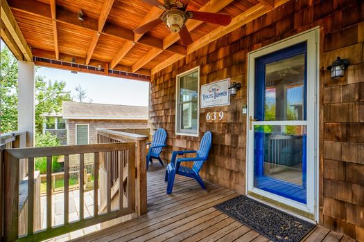 050-417687-639OceanBreezeWalkUpD-18_12575076