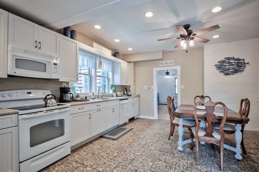 068-417687-639OceanBreezeWalkUpD-34_12575097