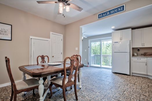 070-417687-639OceanBreezeWalkUpD-36_12575099