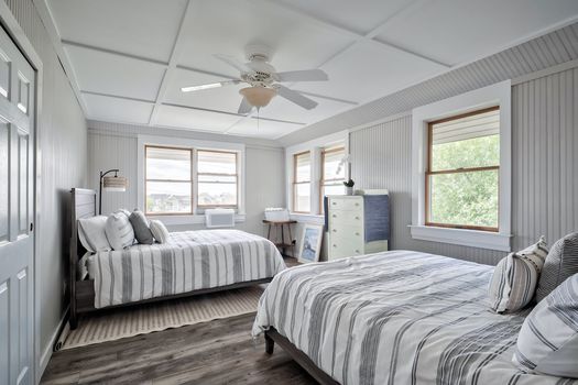 084-417687-639OceanBreezeWalkUpD-49_12575116