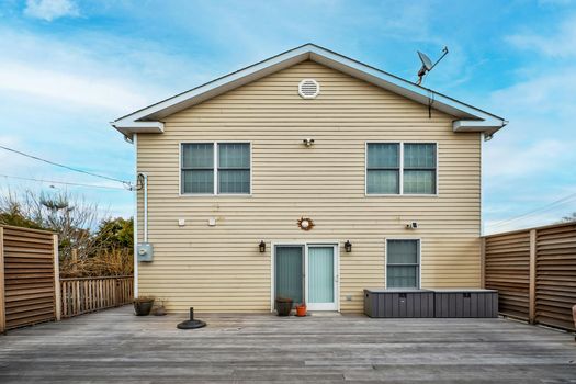 003-459111-657OceanBreezeWalk-6_13122988