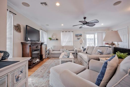 017-459111-657OceanBreezeWalk-17_13122941