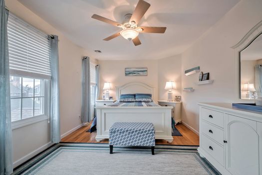 030-459111-657OceanBreezeWalk-30_13122956