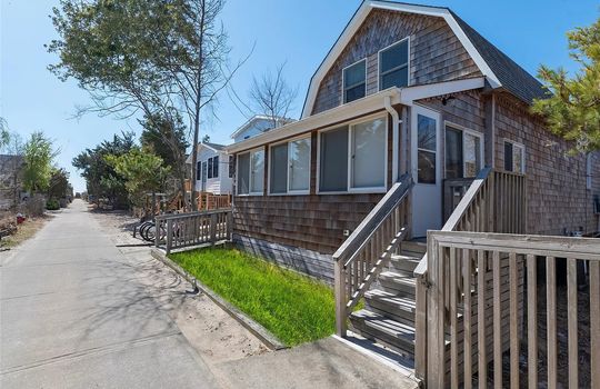 110-Ocean-Rd-Bay-Shore-NY-2