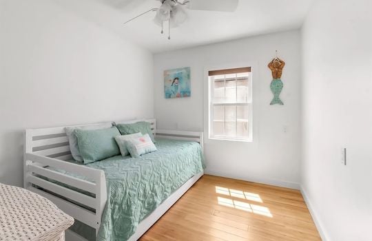925-Evergreen-Walk-11