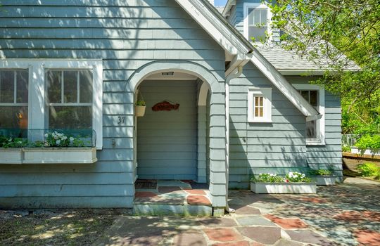 018-484125-37DuneWay-31_14202414