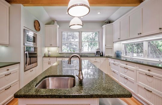 081-484125-37DuneWay-45_14202429