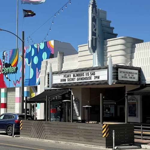 Living Near Retro Row Long Beach: Is It Worth It in 2026?
