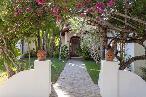 villa-las-flores-13