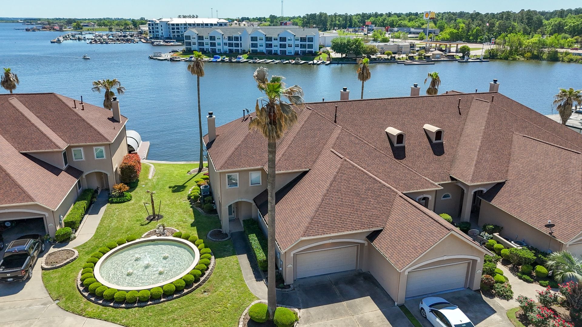 townhome-living-lakeconroe