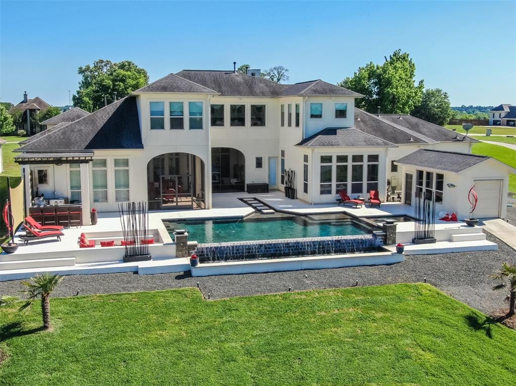 luxury-montgomery-tx-acreage-living