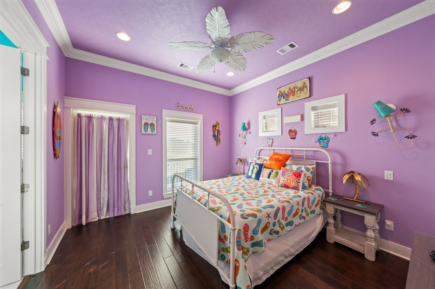 bolivar-peninsula-beach-house-crystal-home-bedroom