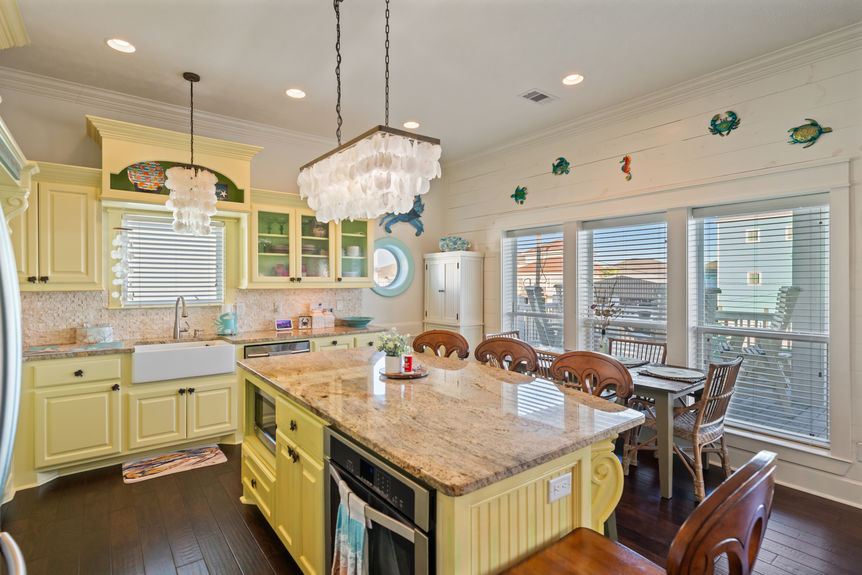 crystal-beach-texas-coastal-kitchen