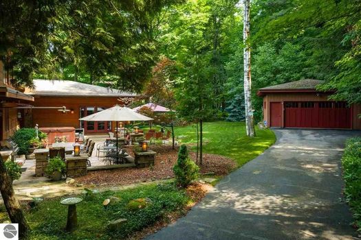 8880 Peninsula Drive (42)