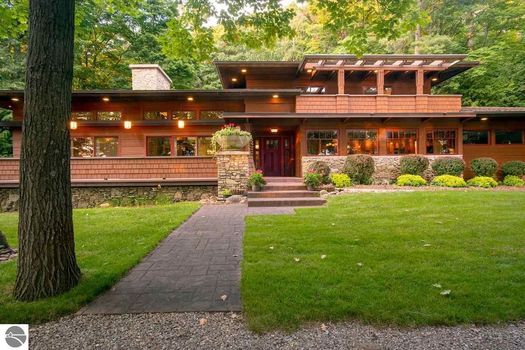 8880 Peninsula Drive (7)