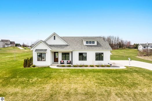 5069 Stonefield Dr (1)