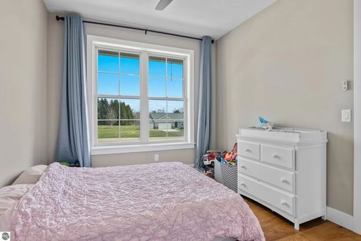 5069 Stonefield Dr (37)