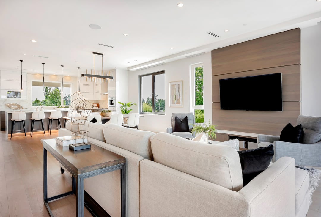 Elegant house with open concept and luxury furnishings