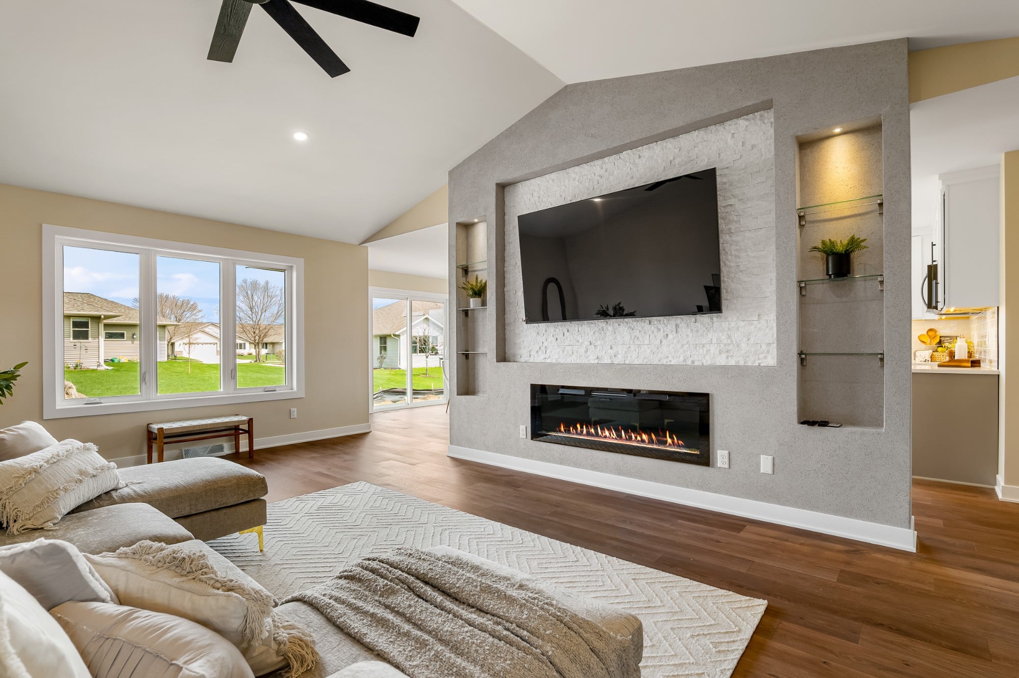 2352RyayAve-9 (1)