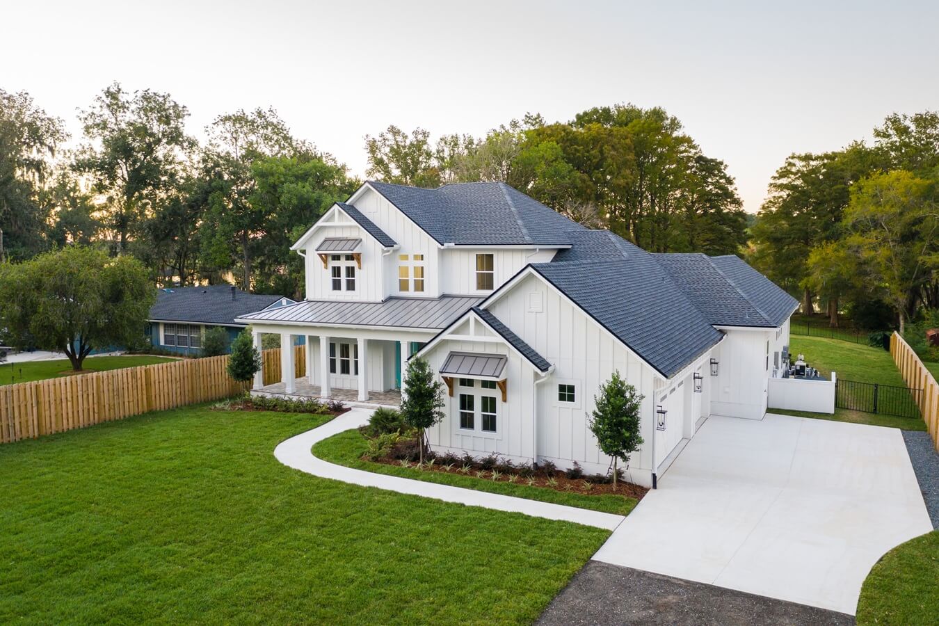 New luxury home construction Exterior