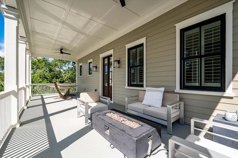 070-153 King George_e_f_Lowcountry_Exposure-21