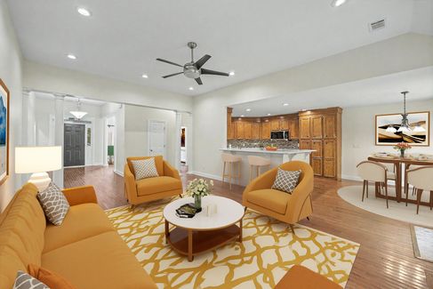 Living Area 1 - View 1