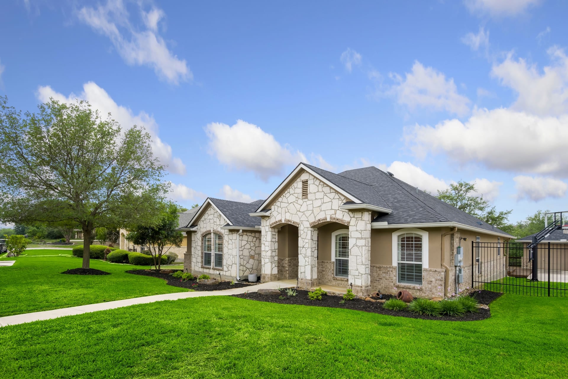 Buying a home in St. Louis with County Cottage Realty