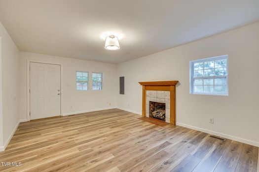 1300 Saratoga Road (6)