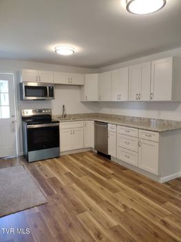 1300 Saratoga Road (8)