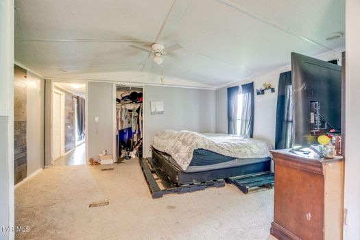 570 Happy Valley Road (10)