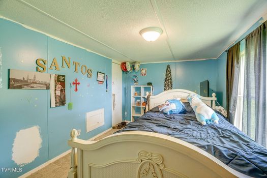 570 Happy Valley Road (13)