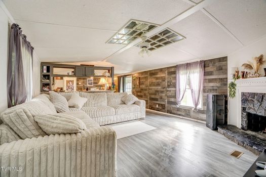 570 Happy Valley Road (3)