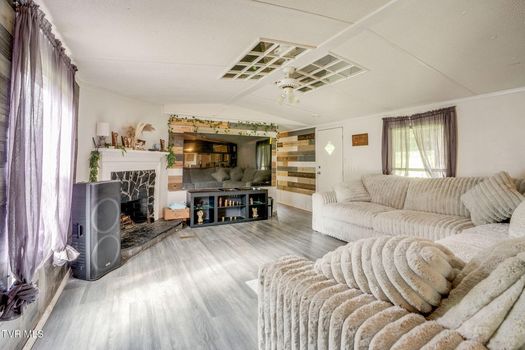 570 Happy Valley Road (4)