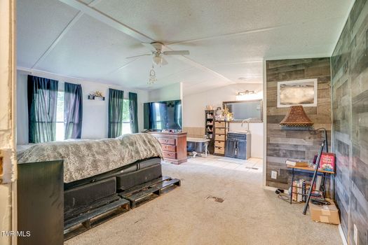 570 Happy Valley Road (9)