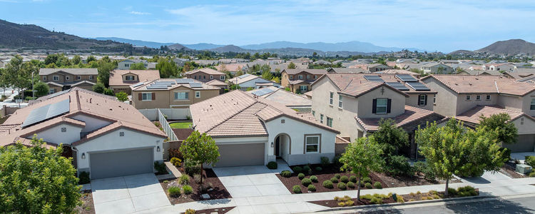 How Do I Handle Multiple Offers on My Temecula Home?