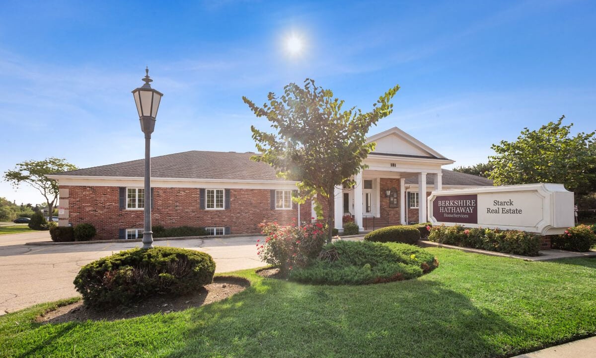 Bloomingdale_181SBloomingdaleRd_HiRes