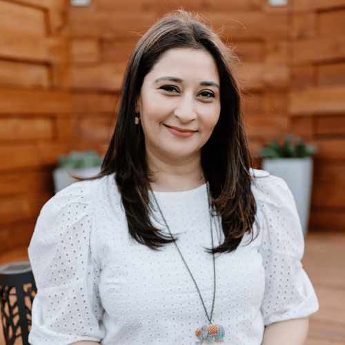 Nina Profile Photo