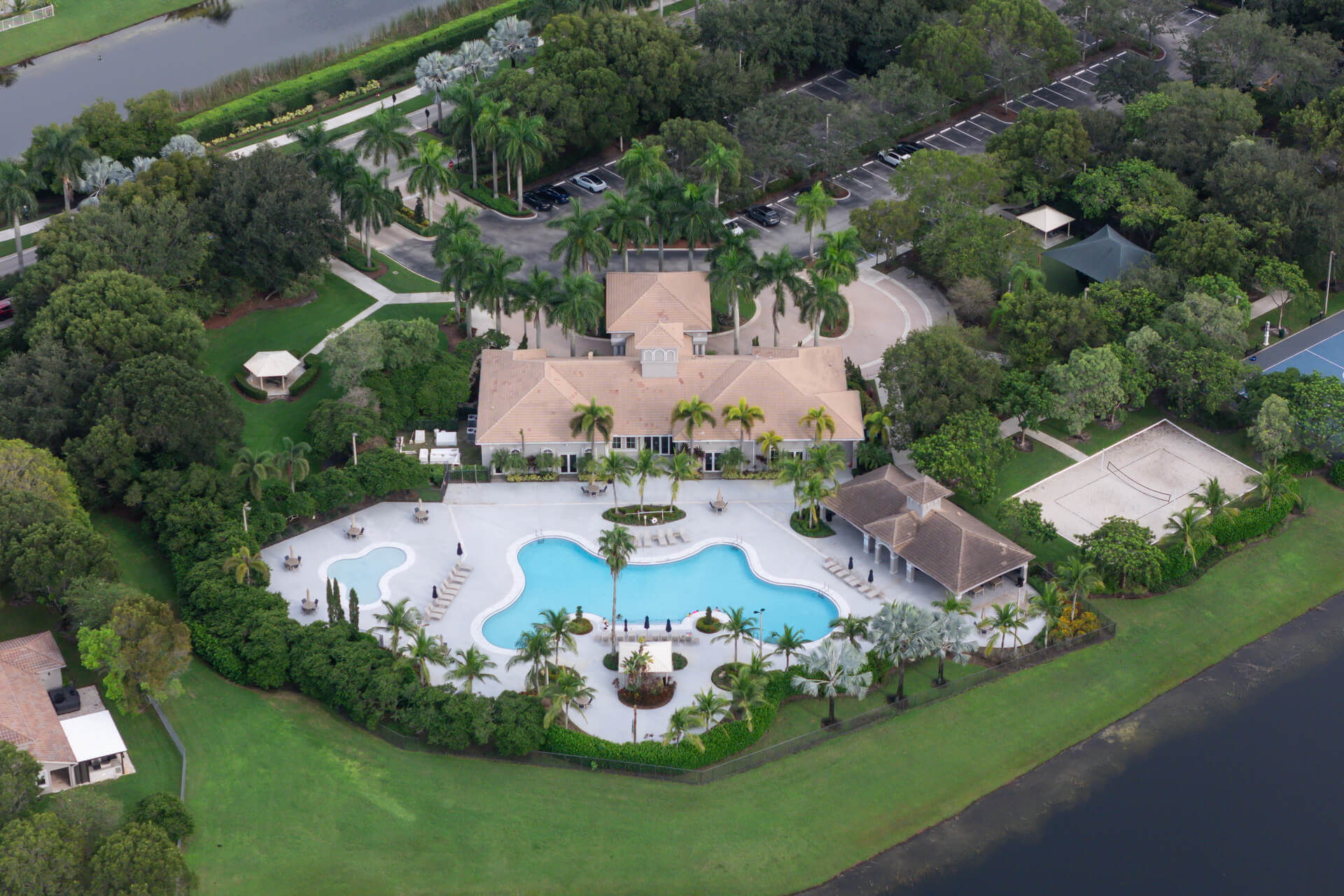aerial-view-of-community-amenities