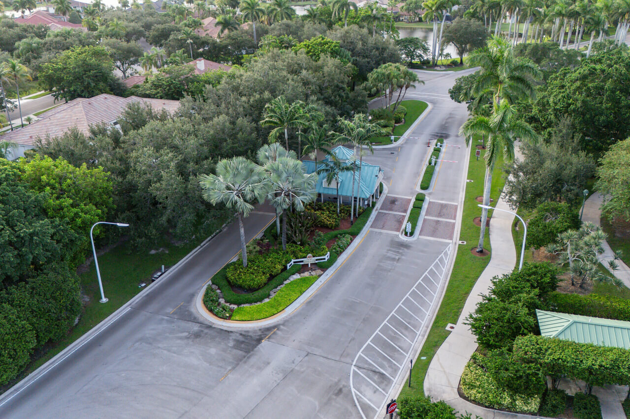 gated-community-entrance