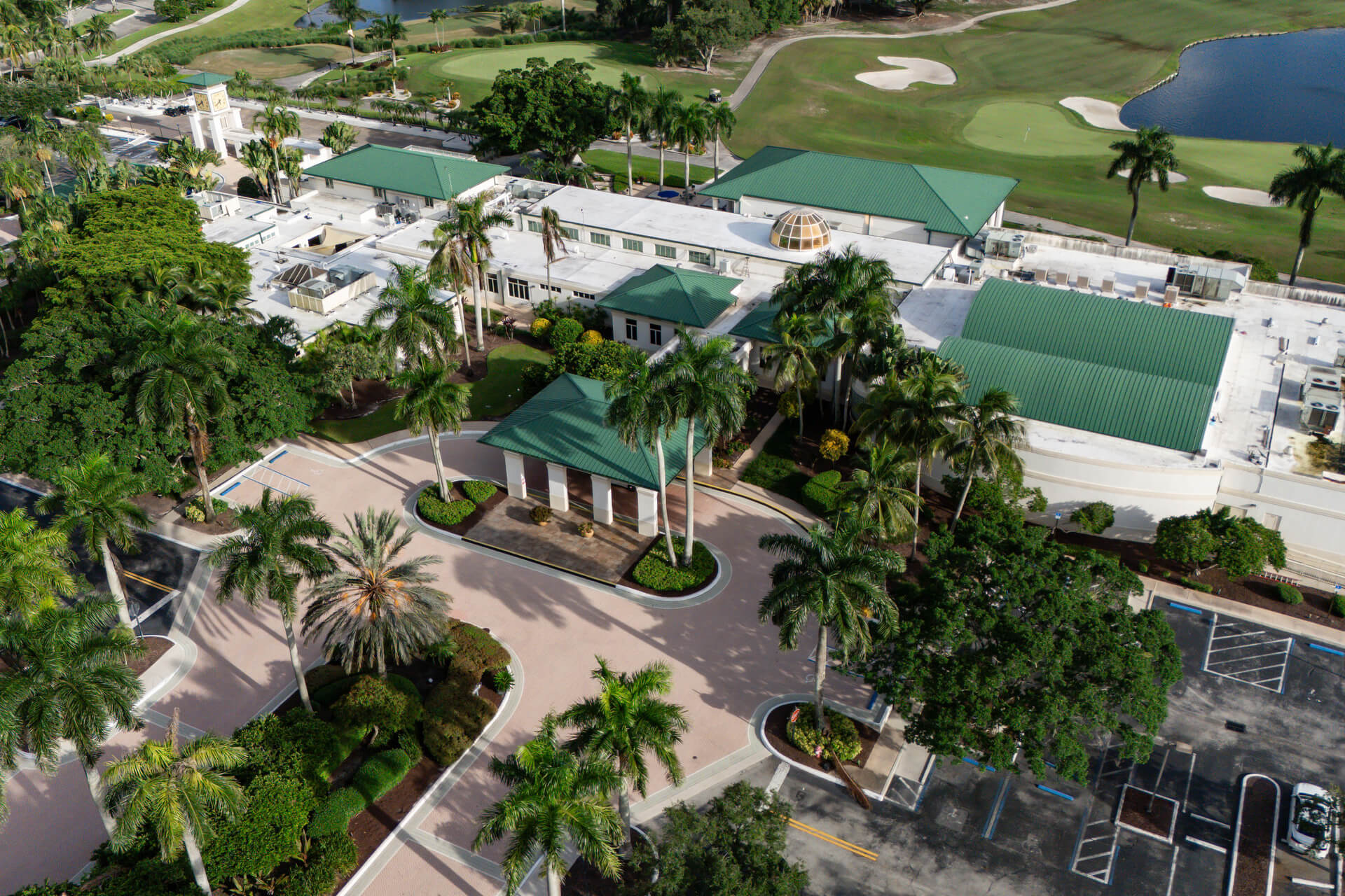 golf-course-clubhouse-aerial