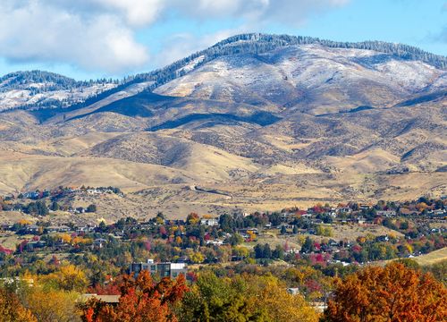 Fall colors and first snow in downtown Boise, Idaho and the Boise Mountains