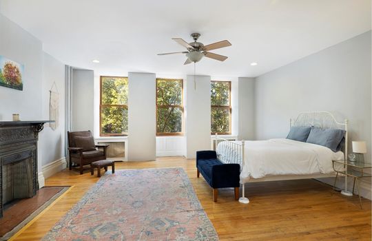 Montfort-Real-Estate-Stanley-Montfort-NewYork-Real-Estate-Agent-Brownstones