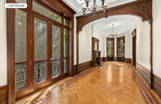 Montfort-Real-Estate-Stanley-Montfort-NewYork-Real-Estate-Agent-Brownstones