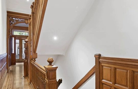 Montfort-Real-Estate-Stanley-Montfort-NewYork-Real-Estate-Agent-Brownstones
