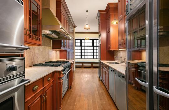 Montfort-Real-Estate-Stanley-Montfort-NewYork-Real-Estate-Agent-Brownstones10