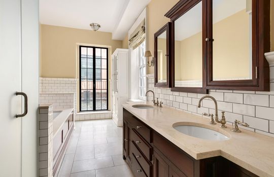 Montfort-Real-Estate-Stanley-Montfort-NewYork-Real-Estate-Agent-Brownstones15
