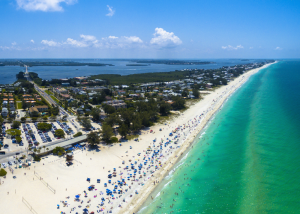 The white sand and gentle waves of Anna Maria Island make it a popular spot for swimming, sunbathing, and fishing. The island's 3 main beaches, Holmes Beach, Coquina Beach and Bradenton Beach, offer plenty of space to relax and take in the views. Visitors can also enjoy kayaking, paddleboarding, and birdwatching at Anna Maria Island's many parks and nature preserves.