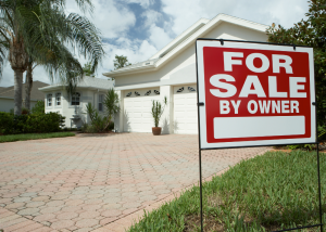 Most individuals choose to sell their homes using a real estate agent, as doing so is generally easier. Some people prefer to sell their houses themselves, commonly known as "For Sale By Owner" (FSBO). Though this may appear to be a more affordable alternative, it is typically ineffective - in fact, 90% of FSBOs fail.